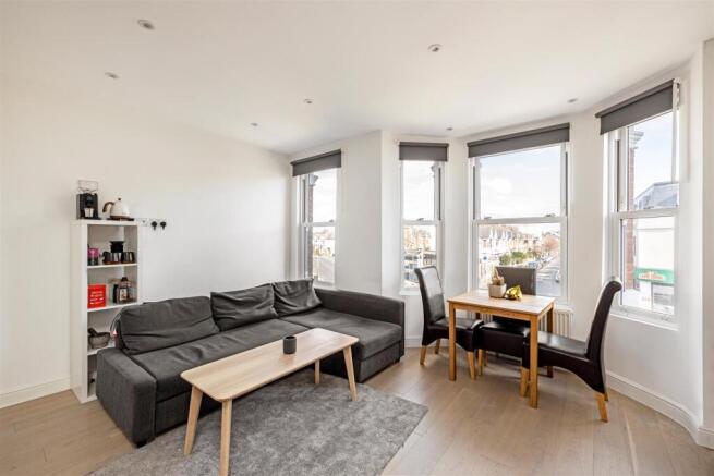 2, 428 Durnsford Road Hi-2.jpg