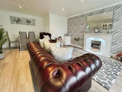 Ladybrook Road, Bramhall, SK7