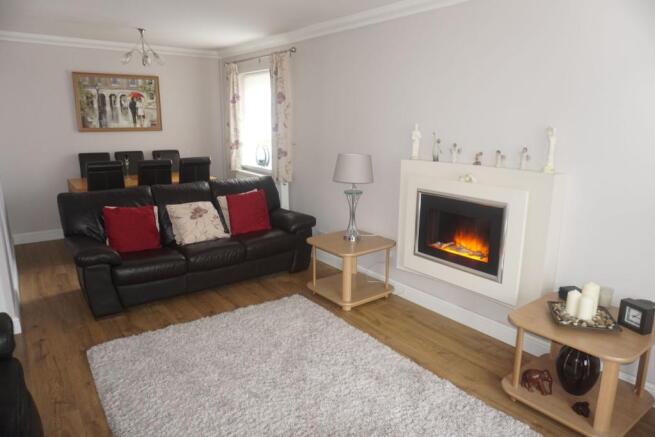 Lounge/Dining Room