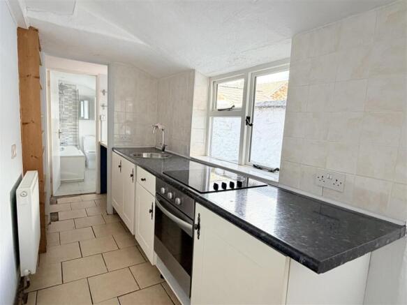 3 bed Terraced for sale Image 4