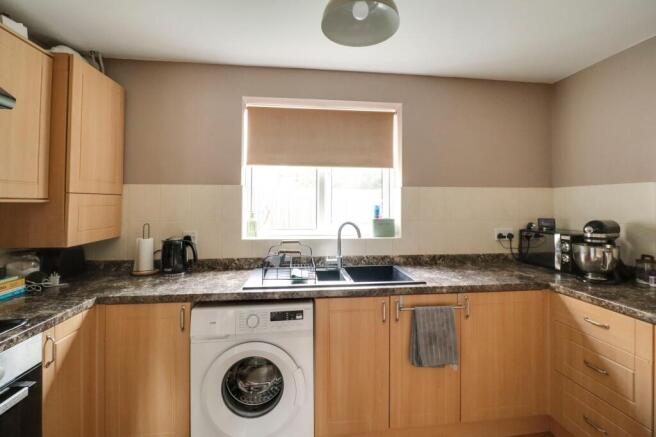 Begwary Close, Eaton Socon, PE19 photo 4
