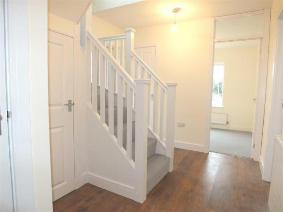 ENTRANCE/HALLWAY