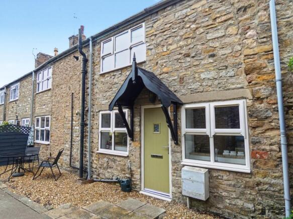 2 bed Cottage for sale Image 12