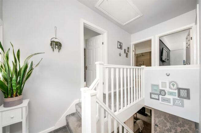FIRST FLOOR LANDING