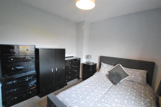 19 weav bed2.JPG