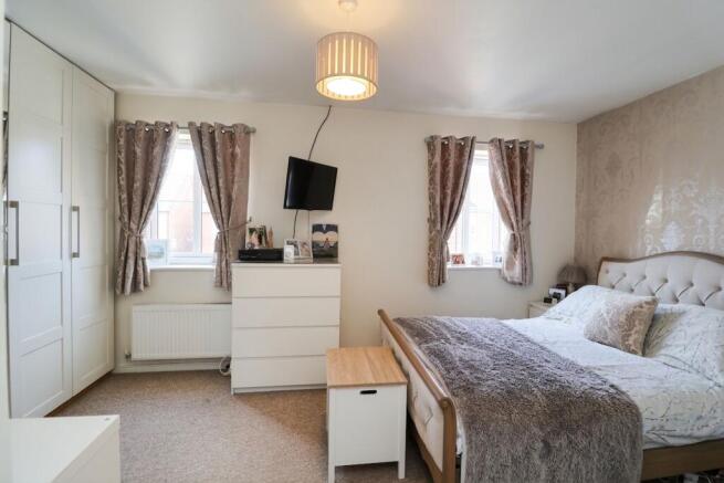 3 bed Semi-Detached for sale Image 8