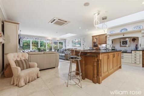 Knighton Close, Woodford Green