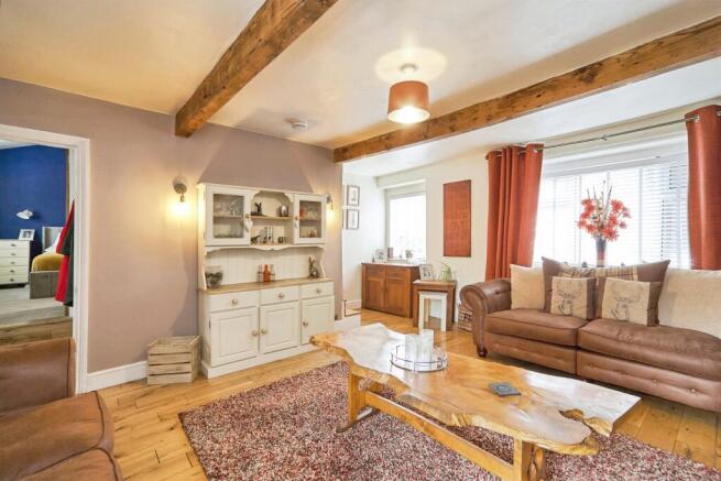 4 bed Link Detached House for sale Image 9