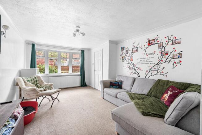 3 bed Semi-Detached for sale Image 4