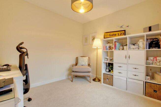 DINING ROOM/SNUG