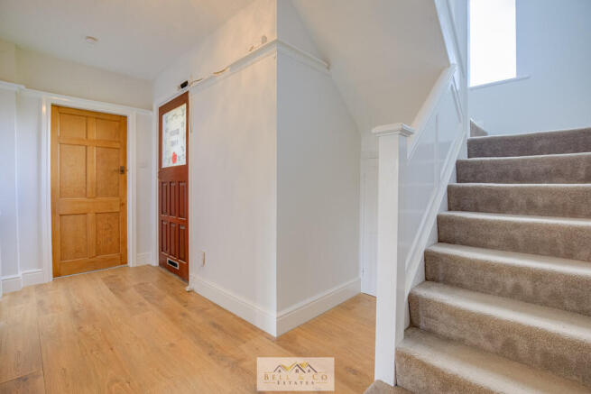 4 bed Detached for sale Image 10