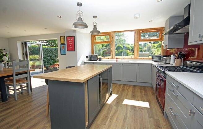 Kitchen dining room