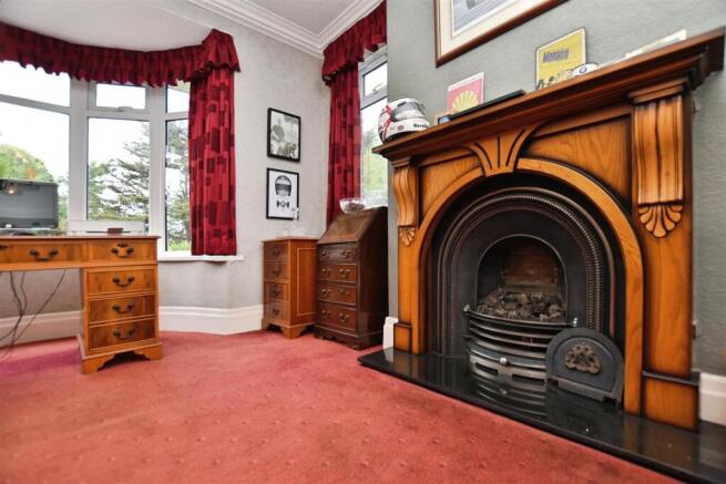 4 bed Detached for sale Image 7