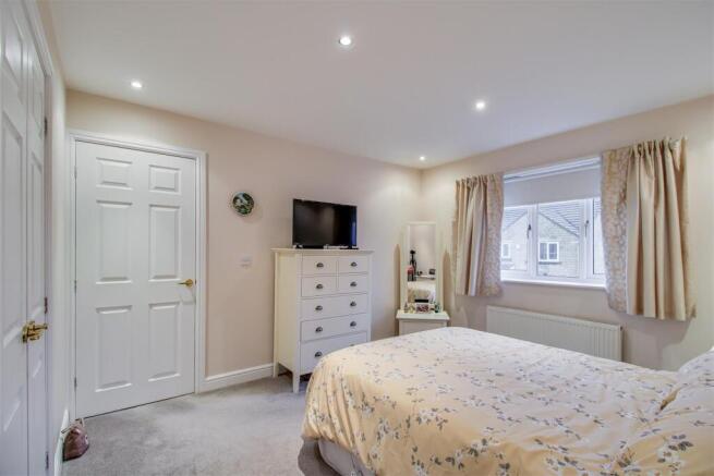 3 bed Detached for sale Image 6