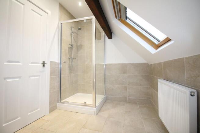 2 bed Apartment to rent Image 8