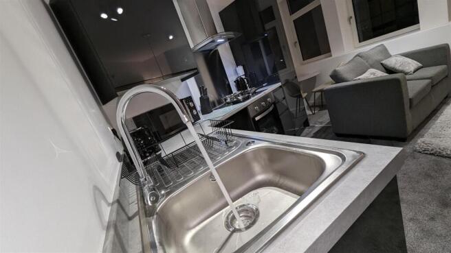 1 bed Apartment to rent Image 4