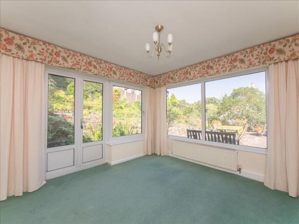 Sitting Room / Sun R