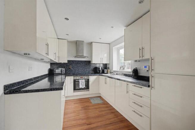 Kitchen_1.jpeg