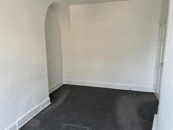 BEDROOM 2.JPG