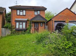 8, Barnett Way, Uckfield TN22 1XH