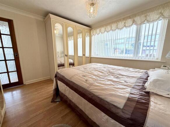 2 bed Detached Bungalow for sale Image 12