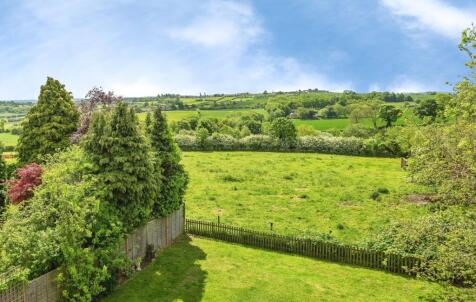 Halifax Road, Hightown, Liversedge, WF15
