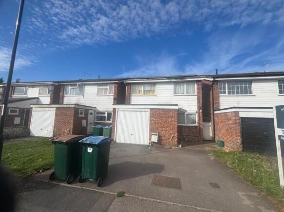 3 bed house to rent 14 Grass croft Drive, Coventr