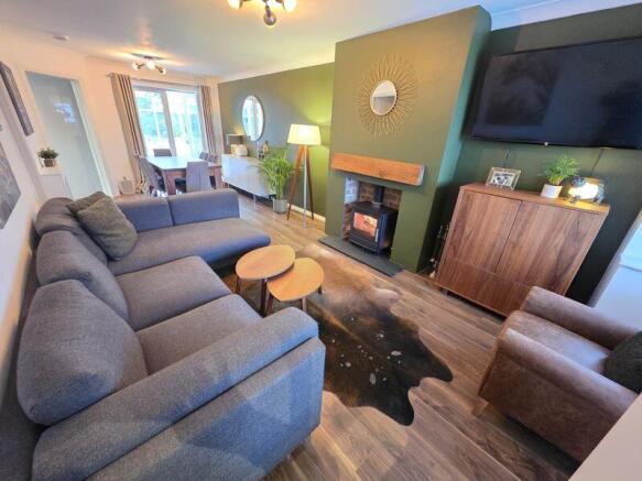 Lounge/Dining Room