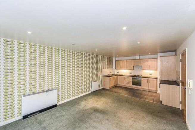 Lounge / Dining Area