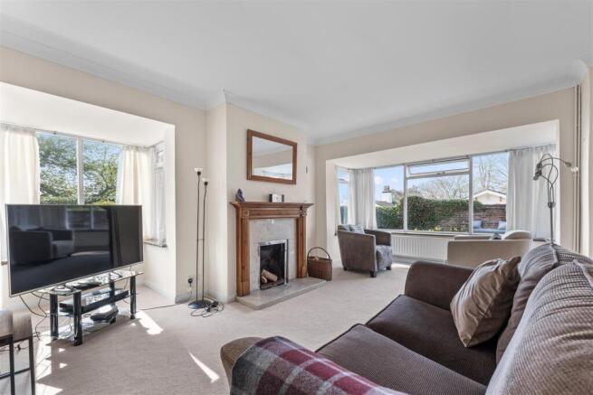 L SHAPED LIVING ROOM