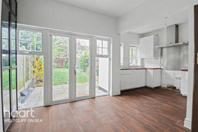 Hildaville Drive, Westcliff-On-Sea photo 4
