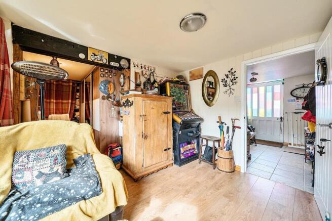 3rd view MASTER BEDROOM.jpg