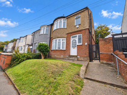 Dallow Road, Luton, Bedfordshire, LU1 1TF