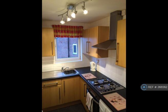 Kitchen Photo 1