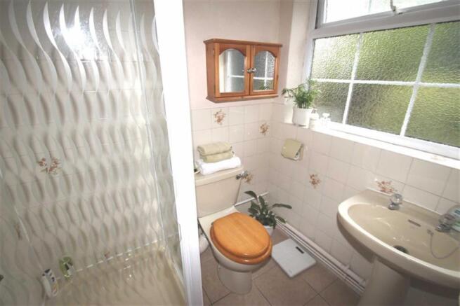 SHOWER ROOM/WC