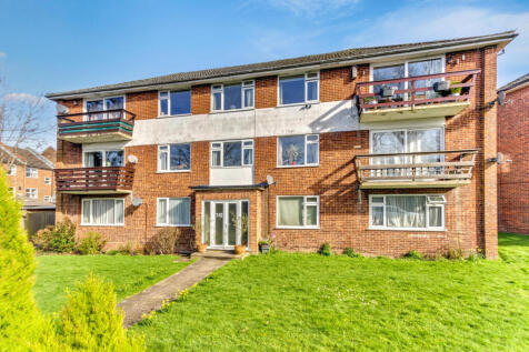 Manning Close, West Sussex, RH19