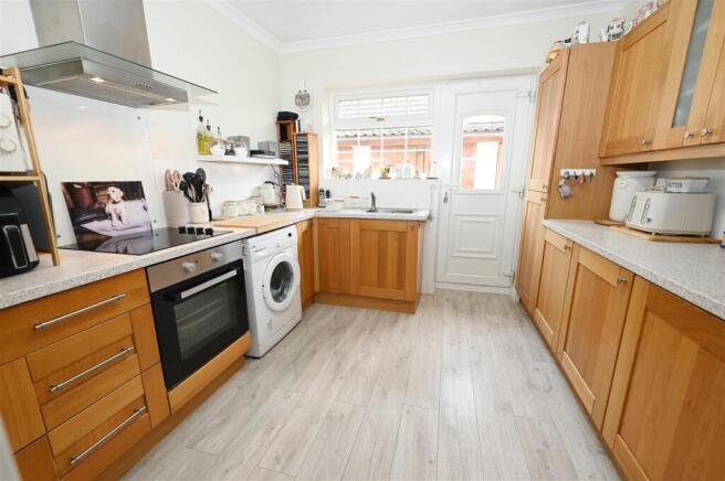 4 bed Detached for sale Image 12