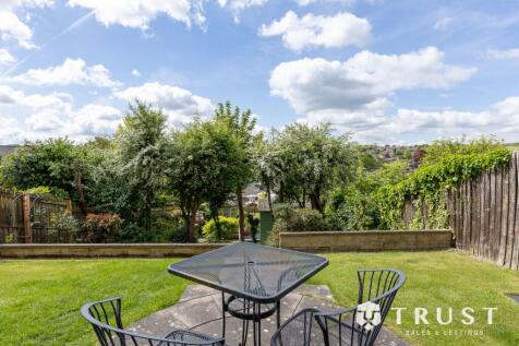 Bream Avenue, Cleckheaton, BD19