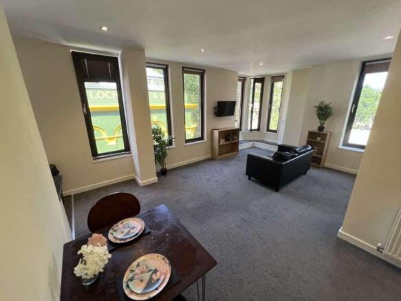 Studio to rent in sheffield