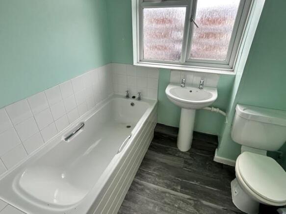 2 bed Apartment for sale Image 6