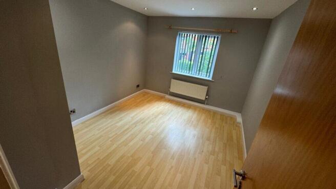 2 bed Apartment to rent Image 7
