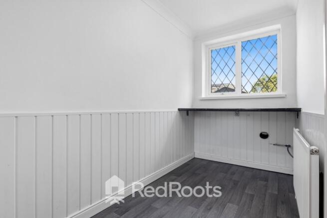 3 bed Semi-Detached for sale Image 9