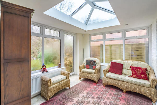 2 bed Semi-Detached for sale Image 8