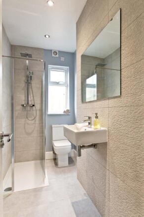 4 bed House Share to rent Image 9