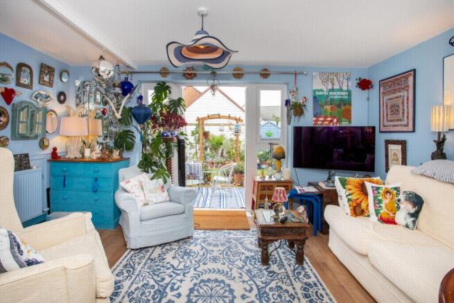 Sitting/dining room
