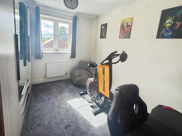 3 bed Semi-Detached for sale Image 9