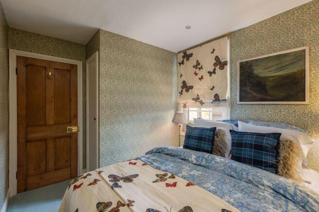 3 bed Terraced for sale Image 10