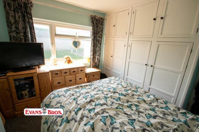 REAR DOUBLE BEDROOM 2