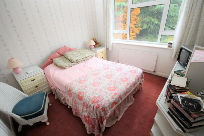 bed 2.jpg