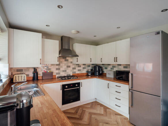 Kitchen / Dining Room